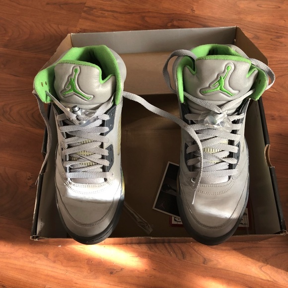 Jordan’s - Picture 1 of 7